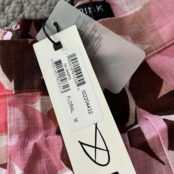 MINKPINK CALI SHORTS FLORAL NWT Medium - Picture 8 of 9